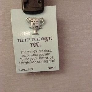 GANZ Silver World's Best Mom Trophy Pin